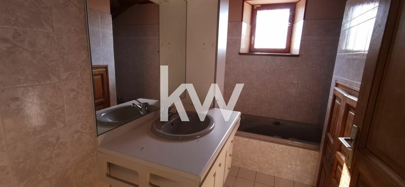 Corps de ferme - 250 m² - 11 pièces