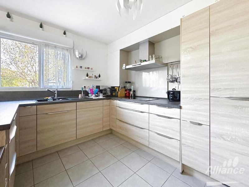 Maison - 95 m² - 4 pièces