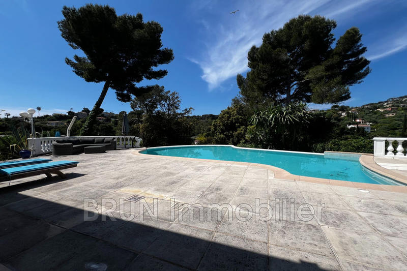 Villa - 280 m² - 7 pièces