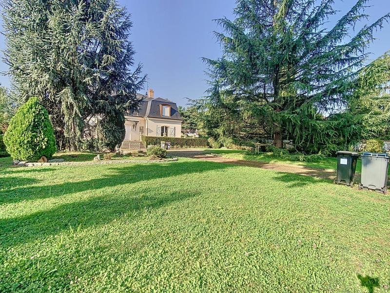 Maison de maîtres - 292 m² - 8 pièces