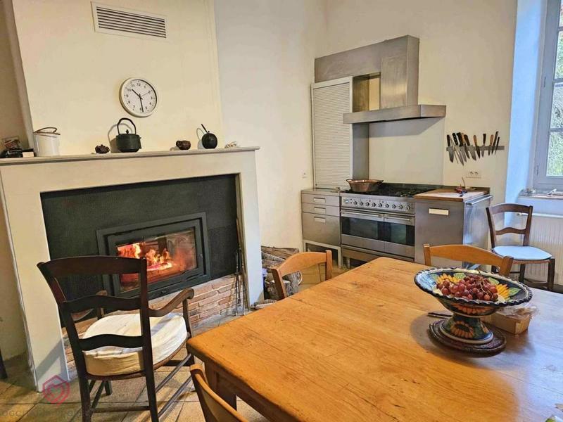 Maison de maîtres - 495 m² - 9 pièces