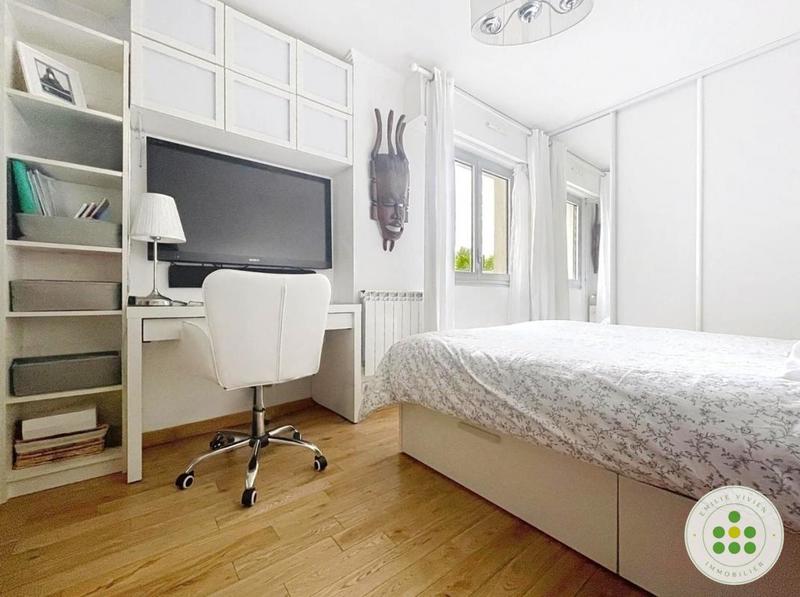 Appartement - 95 m² - 4 pièces