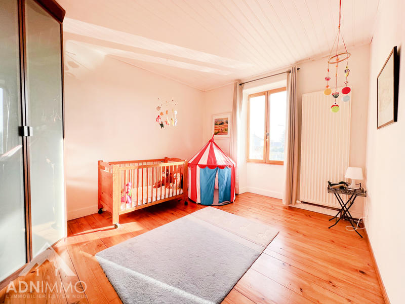 Maison - 205 m² - 6 pièces