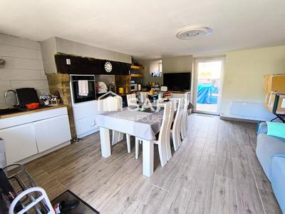 Maison - 84 m² - 4 pièces