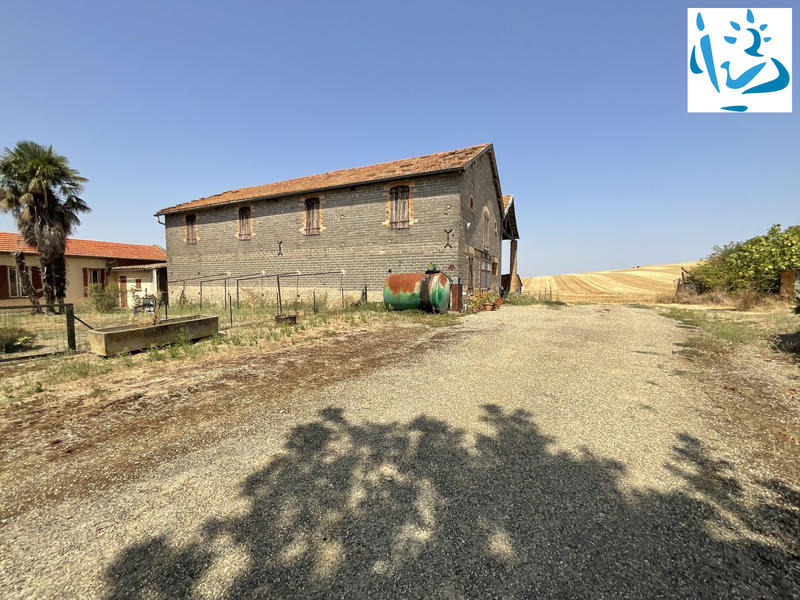 Maison - 205 m² - 9 pièces