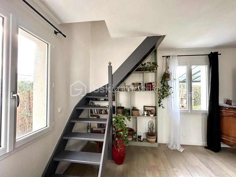Maison - 98 m² - 5 pièces