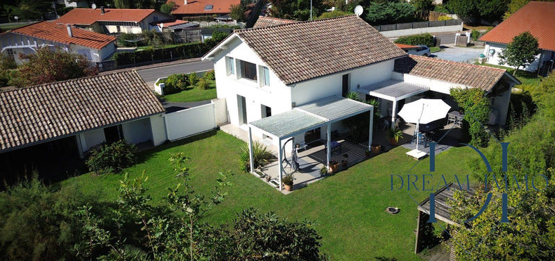 Maison - 162 m² - 5 pièces