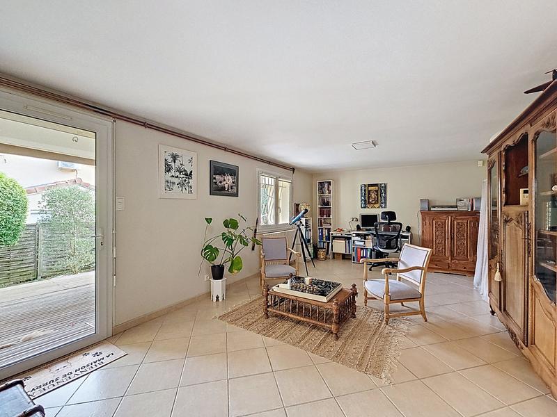 Maison traditionnelle - 157 m² - 6 pièces