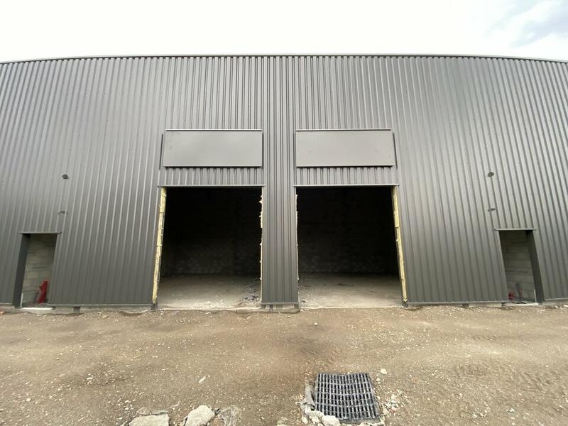 Local d'activité / Entrepôt - 95 m²
