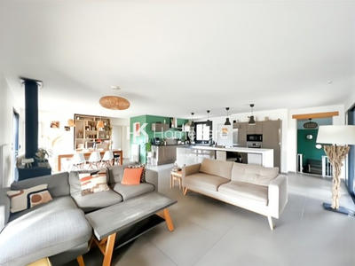 Maison - 150 m² - 5 pièces