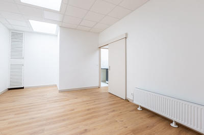 Local commercial - 90 m² - 4 pièces