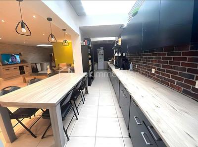 Maison de ville - 225 m² - 8 pièces