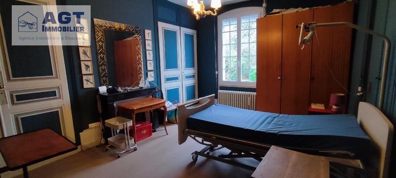 Maison - 220 m² - 7 pièces