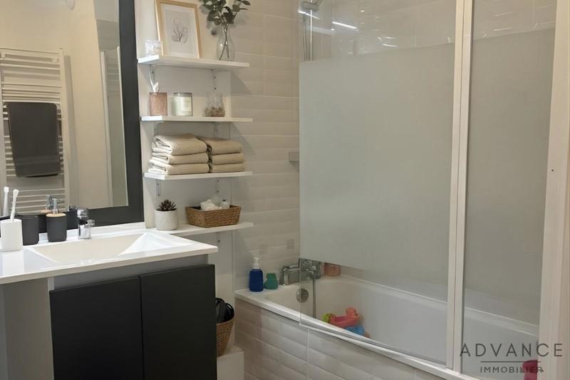 Appartement - 65 m² - 3 pièces