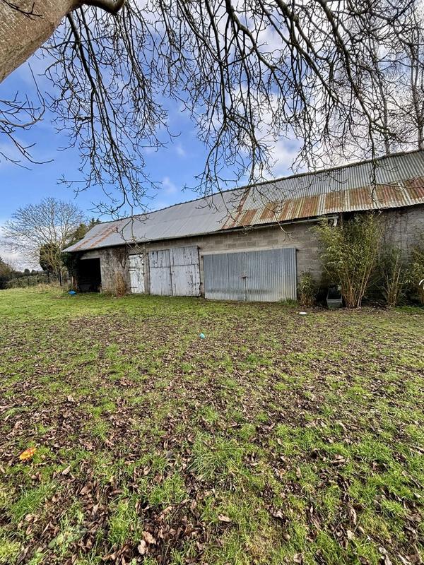 Maison traditionnelle - 230 m² - 6 pièces