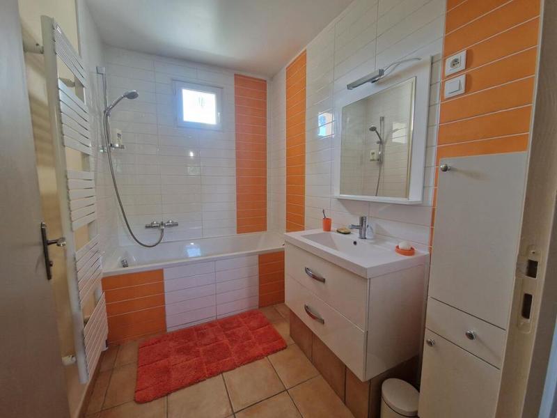 Maison - 231 m² - 8 pièces