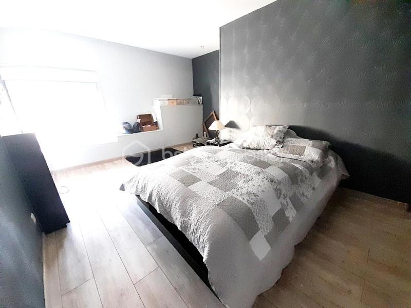 Maison - 270 m² - 12 pièces