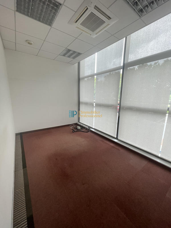 Local commercial - 164 m²