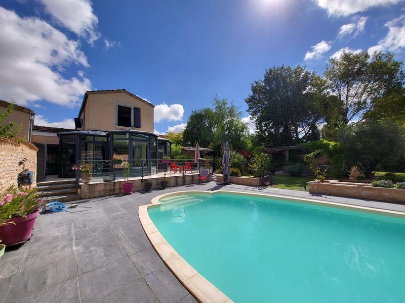 Villa - 269 m² - 10 pièces