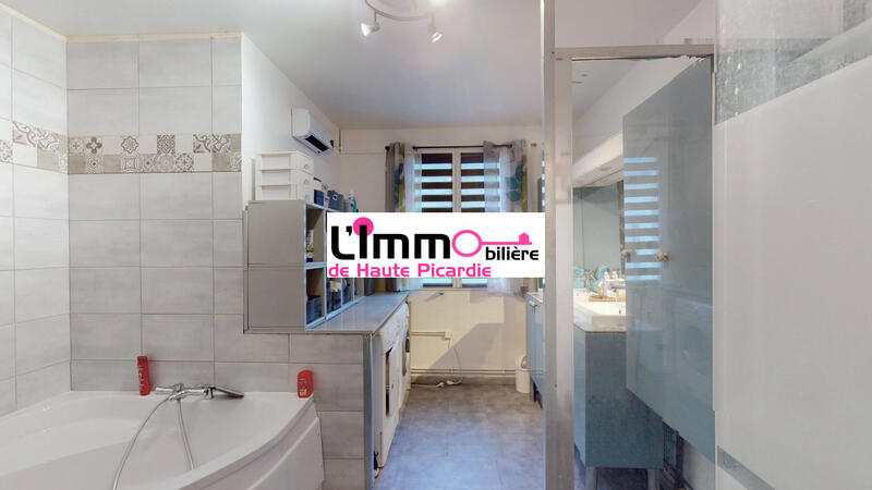 Maison traditionnelle - 143 m² - 5 pièces