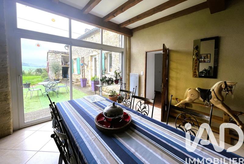 Maison - 282 m² - 8 pièces