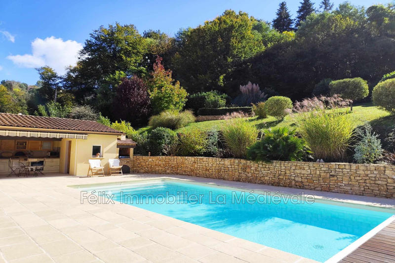 Maison - 190 m² - 9 pièces