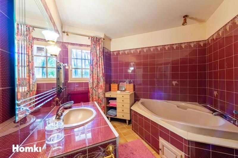 Maison - 176 m² - 7 pièces