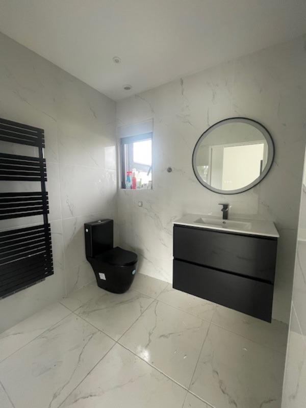 Maison - 300 m² - 12 pièces