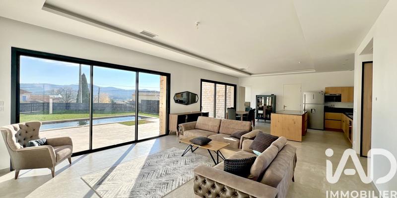 Maison - 145 m² - 5 pièces