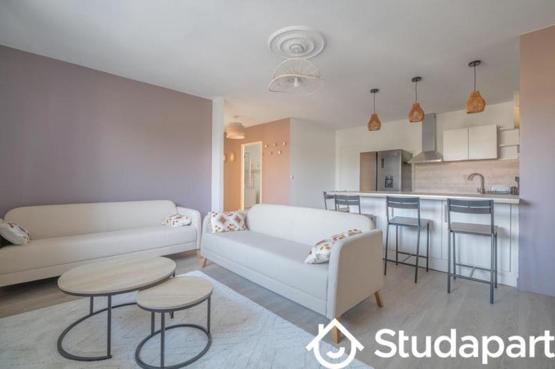 Chambre - 10 m² - 1 pièce