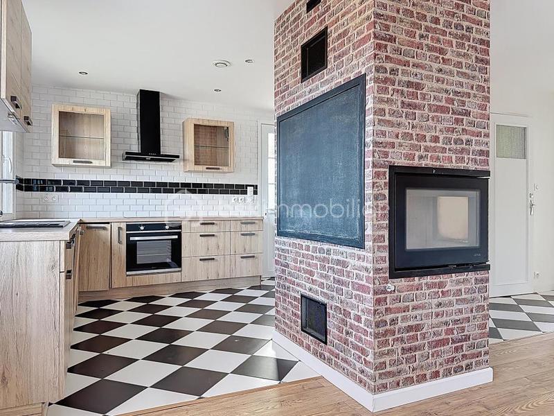 Maison traditionnelle - 160 m² - 7 pièces