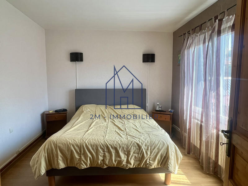 Immeuble - 240 m² - 7 pièces