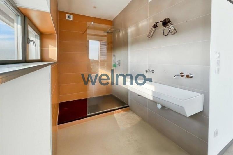 Loft - 175 m² - 5 pièces