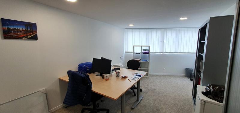 Bureau - 922 m²