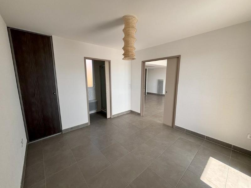 Appartement - 93 m² - 4 pièces