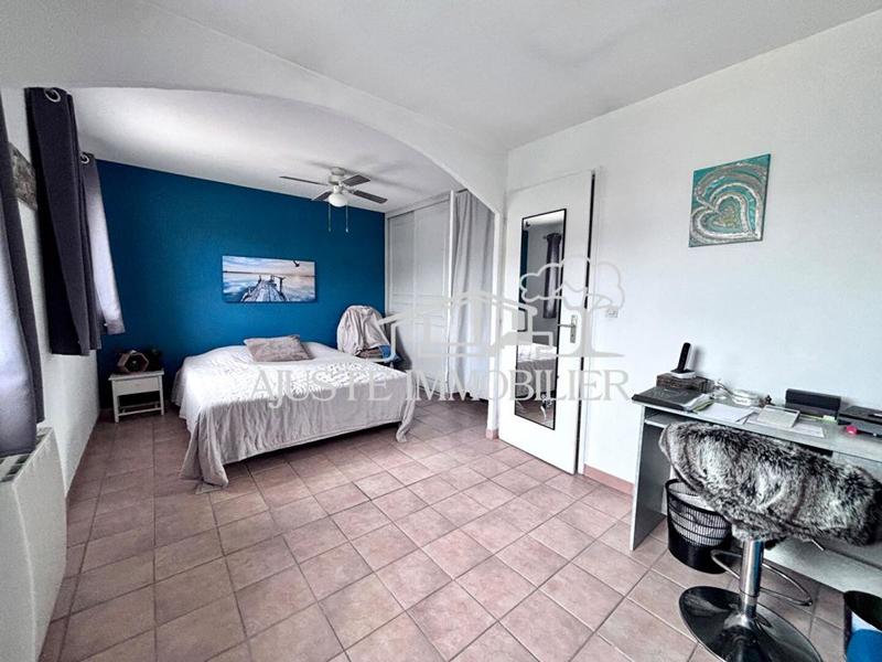 Maison traditionnelle - 170 m² - 4 pièces