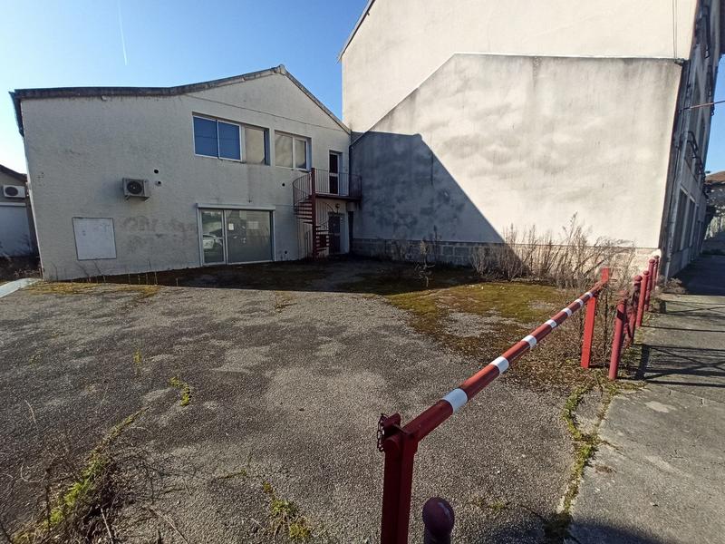 Local commercial - 220 m²