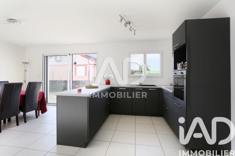 Maison - 99 m² - 4 pièces