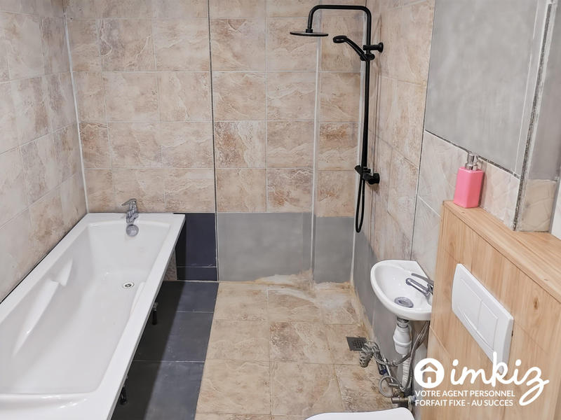 Maison - 200 m² - 8 pièces