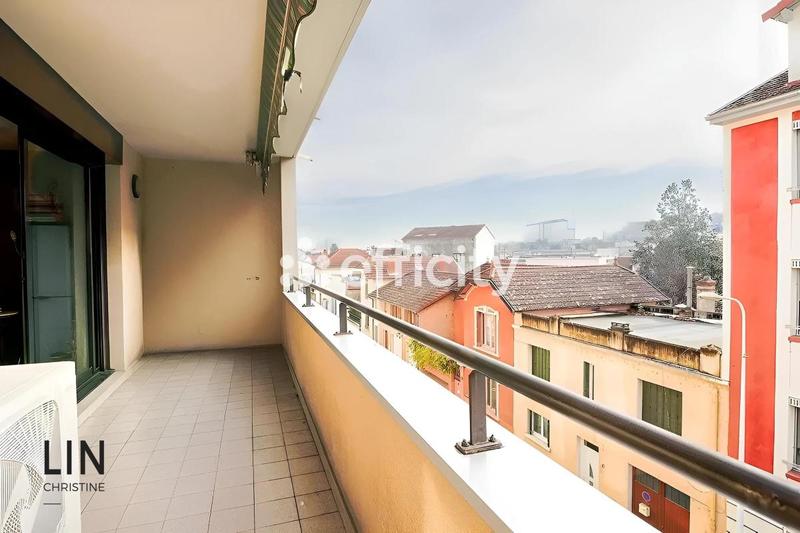 Appartement - 107 m² - 4 pièces