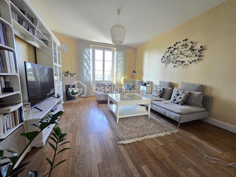 Appartement - 99 m² - 4 pièces