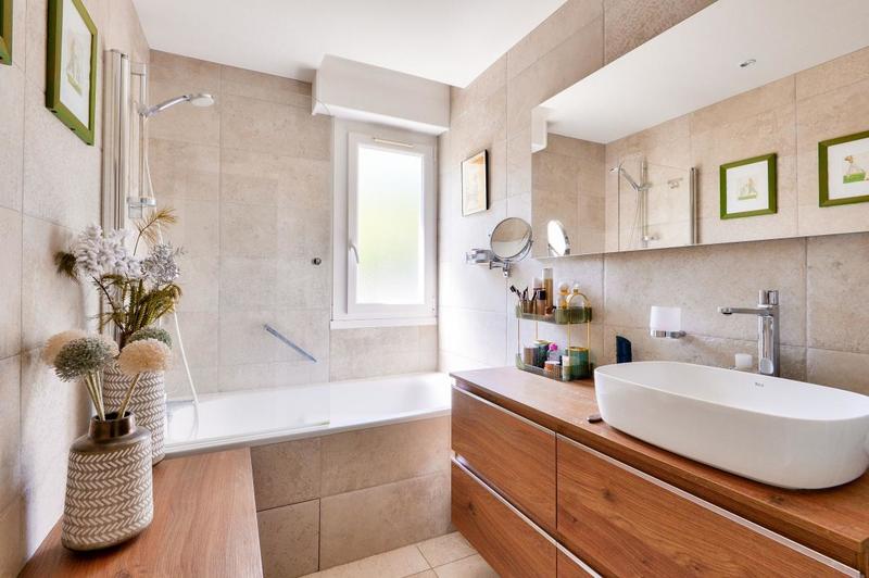 Appartement - 94 m² - 4 pièces