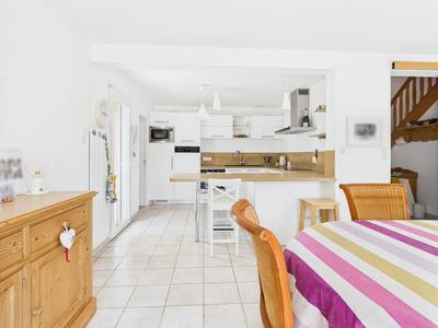 Maison - 195 m² - 7 pièces