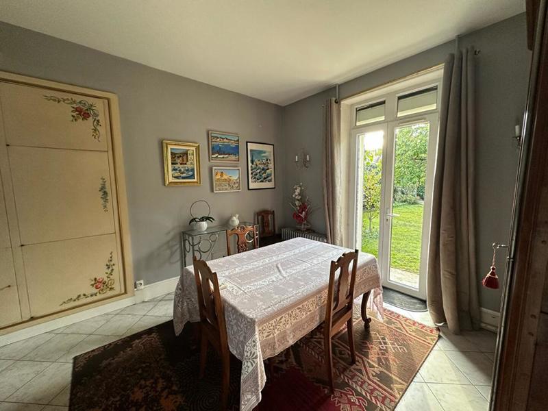 Maison - 140 m² - 6 pièces