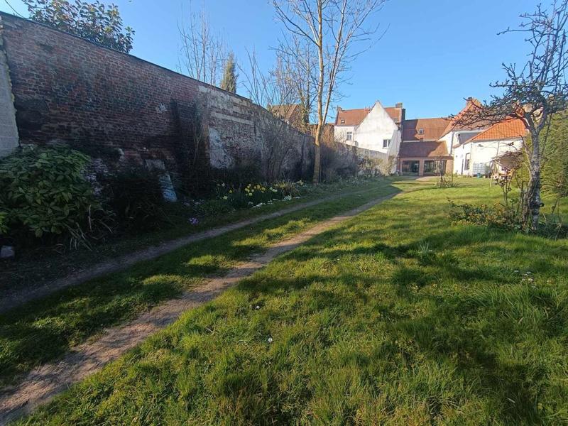 Maison - 320 m² - 10 pièces