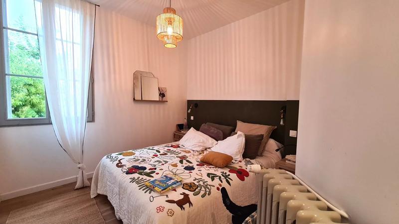 Maison traditionnelle - 260 m² - 10 pièces