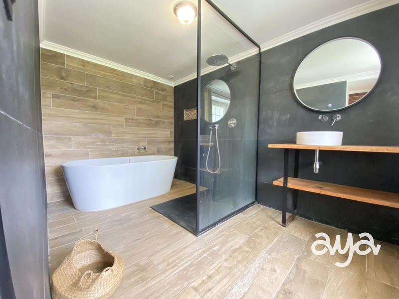 Maison ancienne - 144 m² - 6 pièces