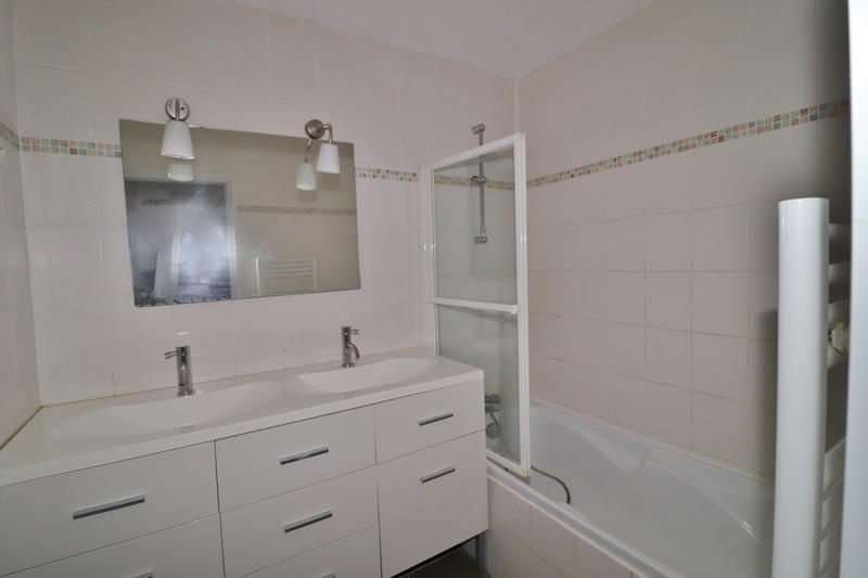 Villa - 225 m² - 7 pièces