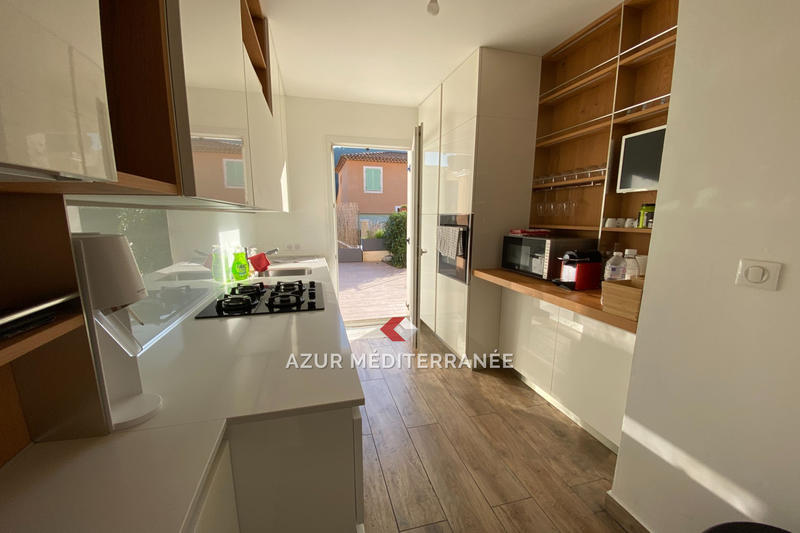 Maison - 98 m² - 4 pièces