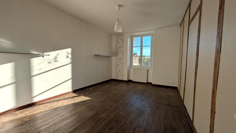 Maison - 250 m² - 11 pièces